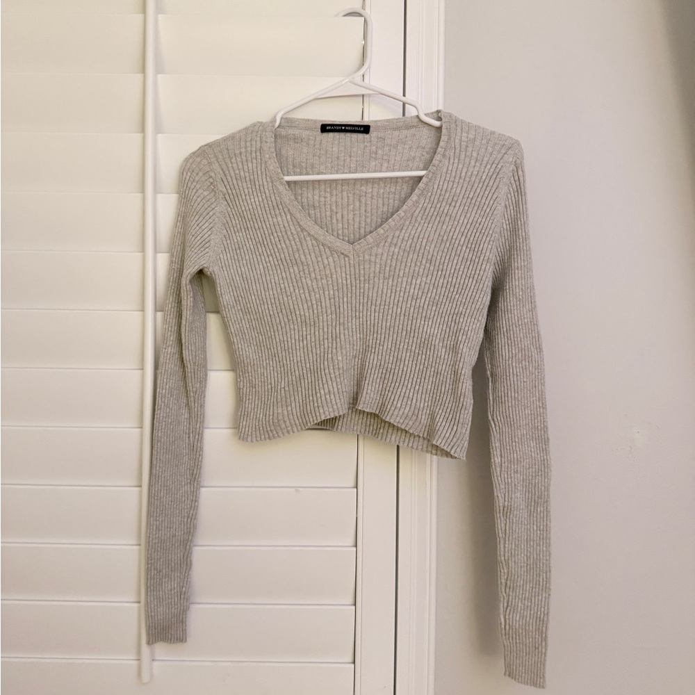 Brandy Melville Gray Cropped Knit Sweater